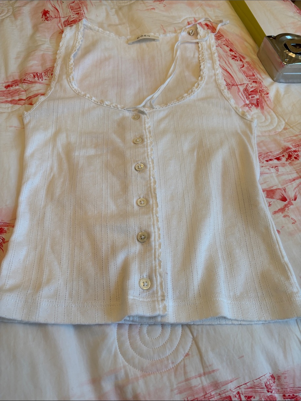 Doen White Button-Front Ribbed Tank Top - Picture 12 of 14
